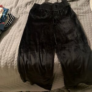 Gilly hicks velour pants